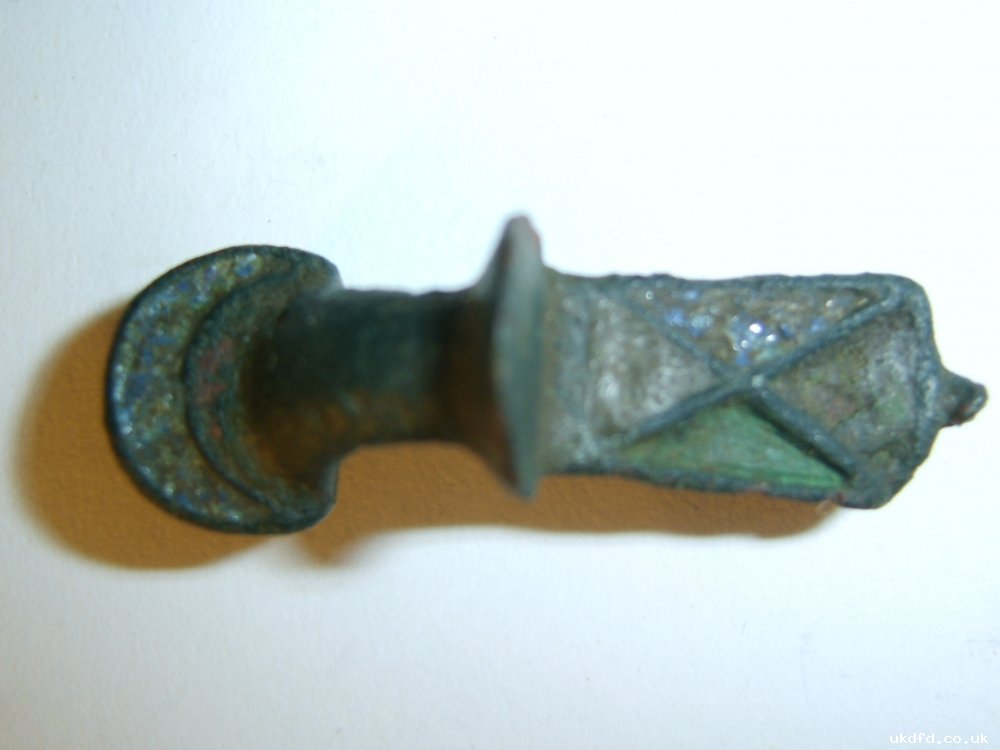 Brooch, Alcester Variant